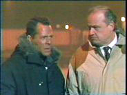 Bruce Willis, Fred Thompson in Die Hard 2